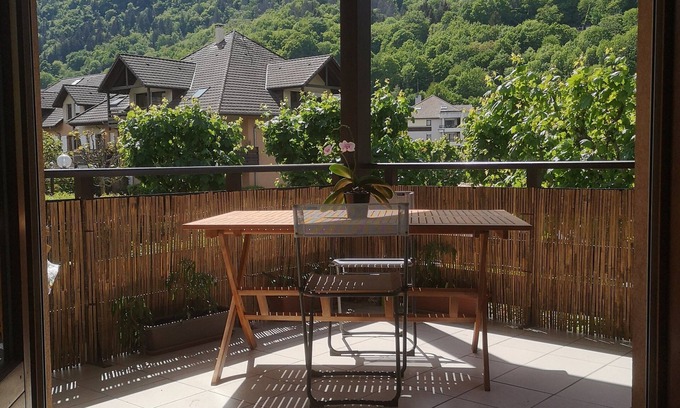 Sevrier Apartment | Apartment 5 minutes' walk from the beach