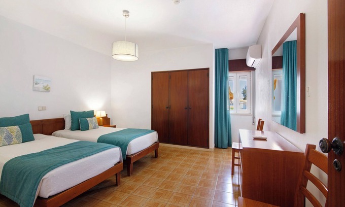 Olhos D'Agua Apartment | Apartment '5' with Shared Pool, Wi-Fi and Air Conditioning
