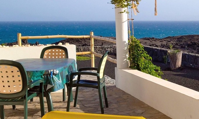 Porto Novo Apartment | APARTMENT 50 M2 SEA VIEW AND MOUNTAIN A 80 M FROM THE BEACH