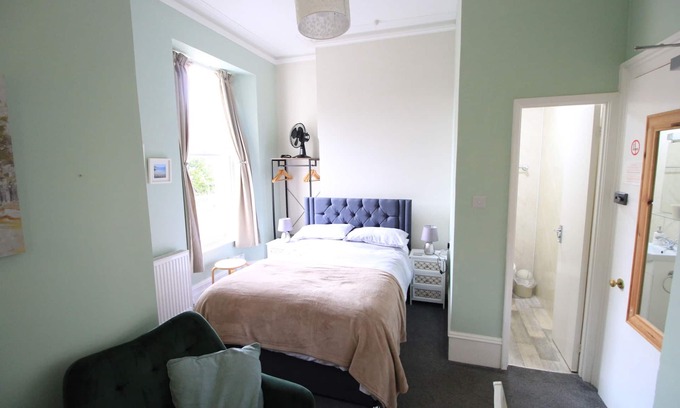 Torquay City Centre Apartment | Apartment 7, Budget, Street view