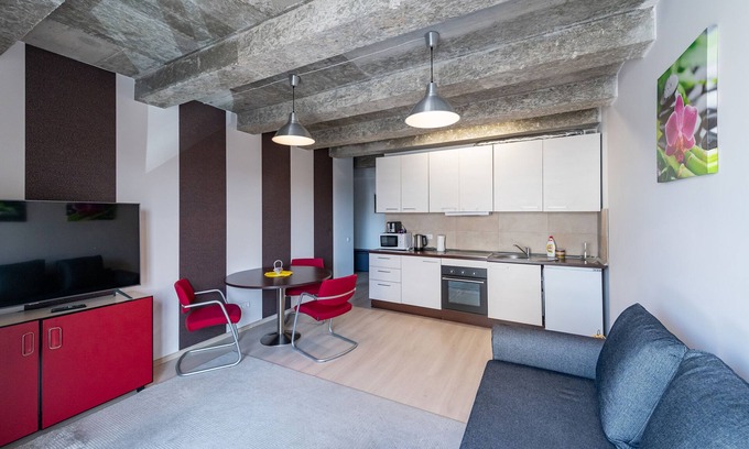 Liberty Avenue Apartment | Apartment "Accent" by Polo Apartments