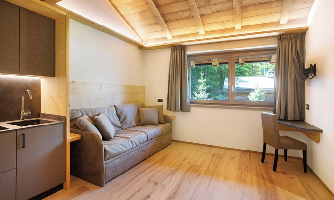 Livigno Apartment | Apartment 'Agriturismo Bosco D'oro 2' with Mountain View, Shared Garden and Wi-Fi