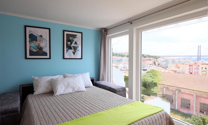 Linda-a-Velha Apartment | Apartment Ajuda Tagus River View