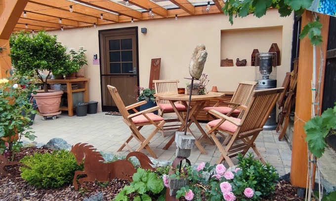 Reusa Apartment | Apartment 'Am Dächsberg' with Private Terrace, Balcony and Wi-Fi