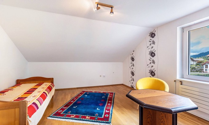 Voehrenbach Apartment | Apartment 'Am Waldrand' with Mountain View and Wi-Fi
