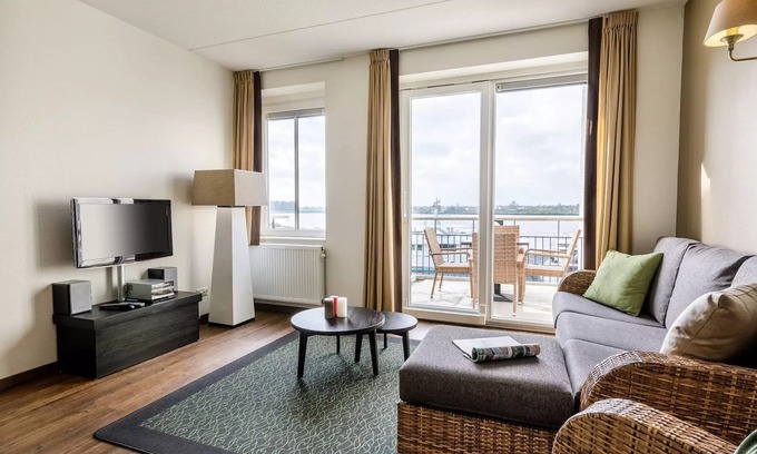 Zeewolde Apartment | Apartment am Wasser für 4 Personen