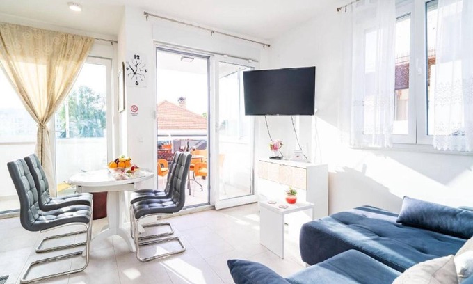 Lapad Apartment | Apartment Anka - One Bedroom Apartment with Terrace