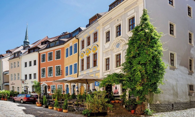 Bautzen Apartment | Apartment 'Antique Wohnung Am Schloss' with Wi-Fi