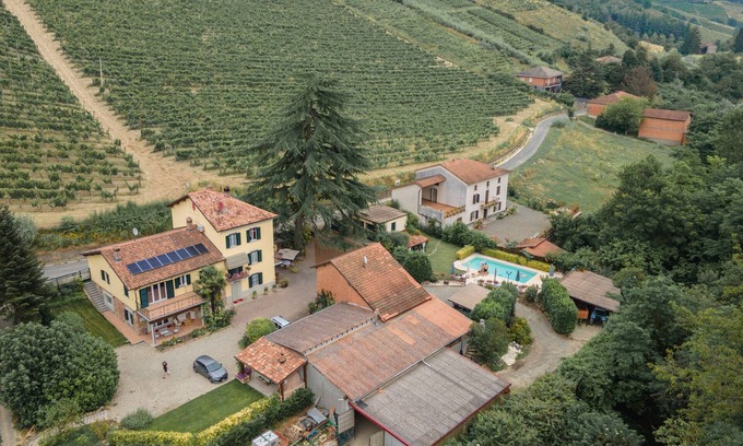 Strevi Apartment | Apartment 'Appartamento - Azienda Oddone Prati' with Private Pool
