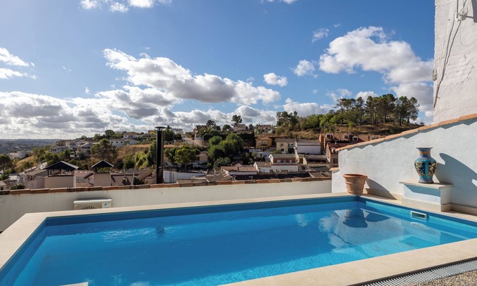 Valdelaguna Apartment | Apartment 'Apto Rural La Buganvilla' with Mountain Views, Wi-Fi and Air Conditioning