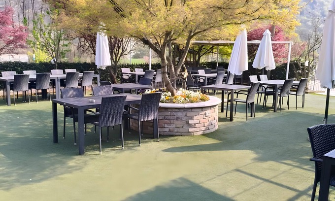 Carpeneda Apartment | Apartment 'Arcadia Opale' with Mountain View, Wi-Fi and Air Conditioning