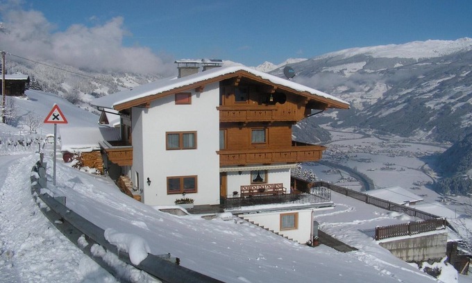 Hippach Apartment | Apartment in Hippach near Horbergbahn