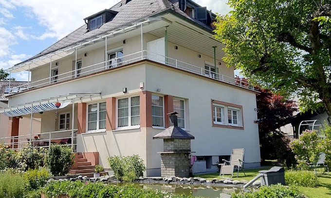 Velden am Worther See Apartment | Apartment with a beautiful view of Lake Wörthersee