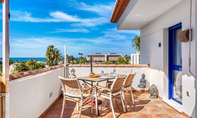 Molinell Apartment | Apartment 'Atico 9' with Sea View, Wi-Fi and Air Conditioning