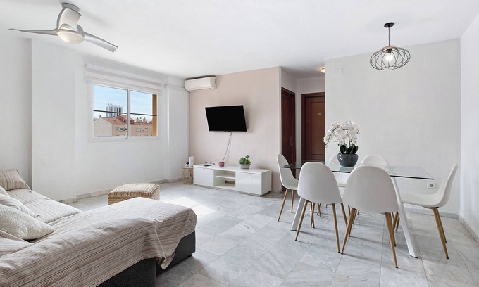 Carretera de Cadiz Apartment | Apartment 'Atico Duplex in Malaga' with Mountain Views, Private Terrace and Wi-Fi