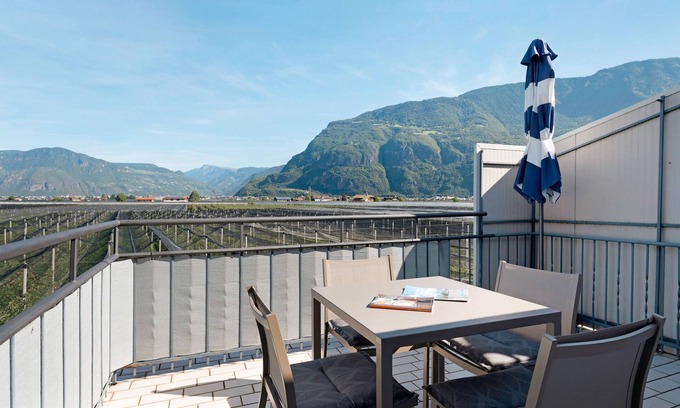 Laives Apartment | Apartment 'Auelehof Marlene' with Mountain View, Wi-Fi and Air Conditioning
