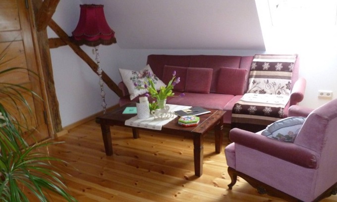Sallgast Apartment | Apartment 'Auszeit Landleben' with Shared Terrace, Shared Garden and Wi-Fi