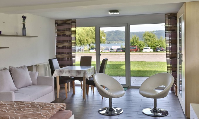 Bodman-Ludwigshafen Apartment | Apartment 'Bodanrück, 45qm' with Lake View, Private Terrace and Wi-Fi