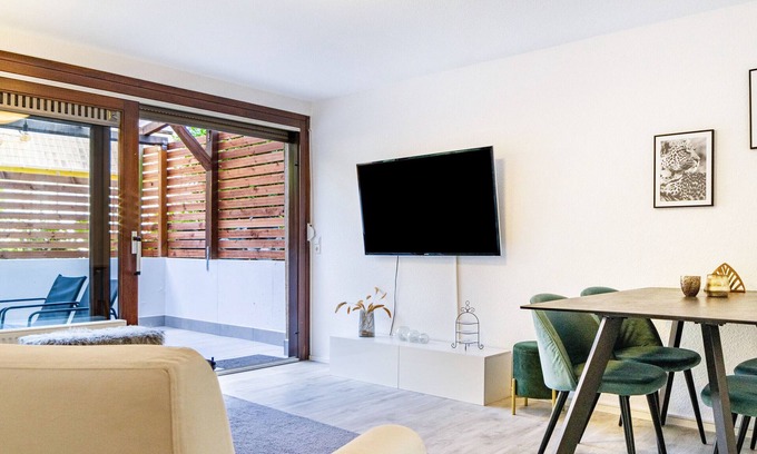 Vogtsburg Apartment | Apartment 'Becks Schöne Ferienwohnung' with Private Terrace, Private Garden and Wi-Fi