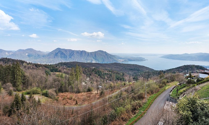 Premeno Apartment | Apartment Bella Vista with Lake View, Garden & Wi-Fi