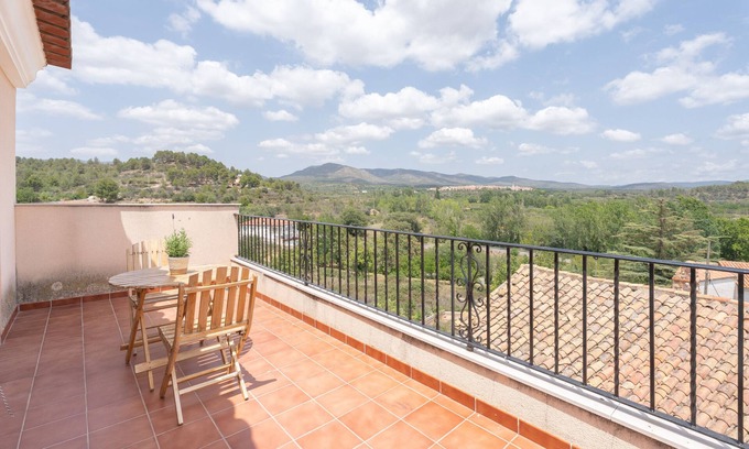 Benafer Apartment | Apartment 'Benafer Loft' with Mountain View, Shared Pool and Private Terrace