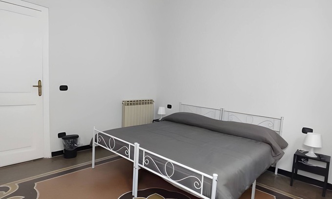 Sestri Ponente Apartment | Apartment 'Benny Genova Aeroporto' with Wi-Fi