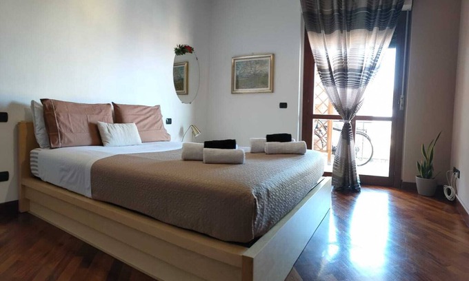 Fiumicino Apartment | Apartment "Bethel Fiumicino" with Balcony & Wi-Fi