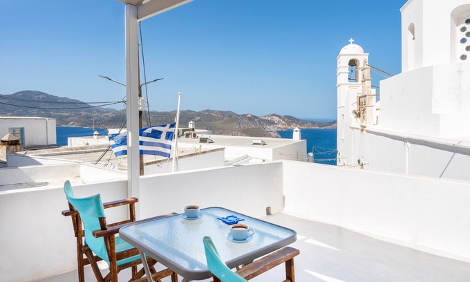 Milos Apartment | Apartment 'Betty with Sea View' with Sea View, Wi-Fi and Air Conditioning