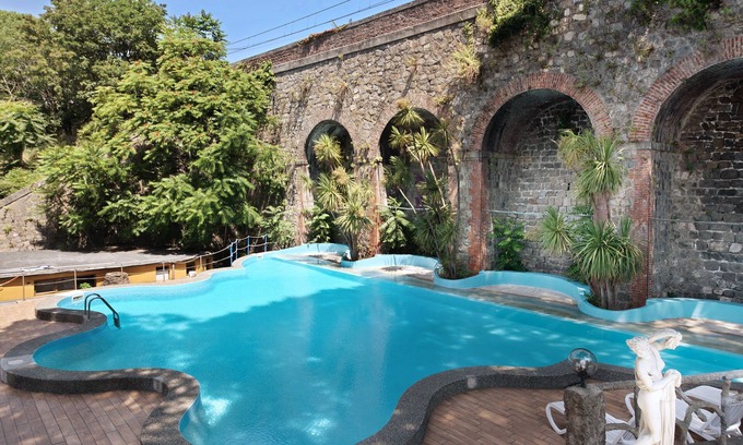 Moneglia Apartment | Apartment Bilocale Moneglia 32 close to the Beach with Shared Pool & Wi-Fi