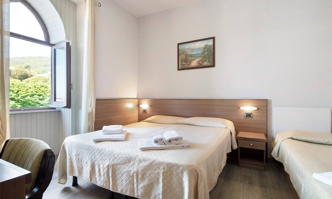 Moneglia Apartment | Apartment "Bilocale Moneglia 37" with Shared Pool & Wi-Fi