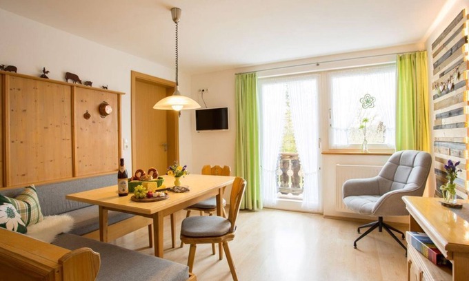 Nesselwang Apartment | Apartment Breitenberg, 2 bedrooms, shower/toilet - Veiter-Hof, farm