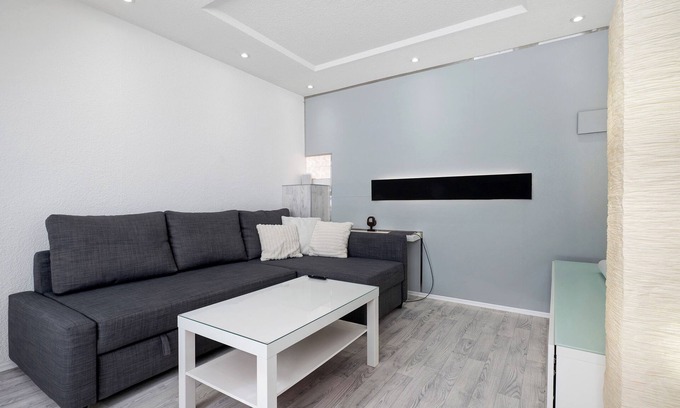 Bremen-Hemelingen Apartment | Apartment 'Bremen' with Wi-Fi