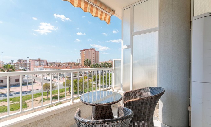 Santa Pola Apartment | Apartment 'Carmela En Santa Pola' with Balcony, Wi-Fi and Air Conditioning