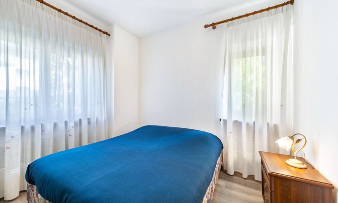 Auronzo di Cadore Apartment | Apartment 'Casa Da Rin Emma' with Mountain View, Private Garden and Wi-Fi