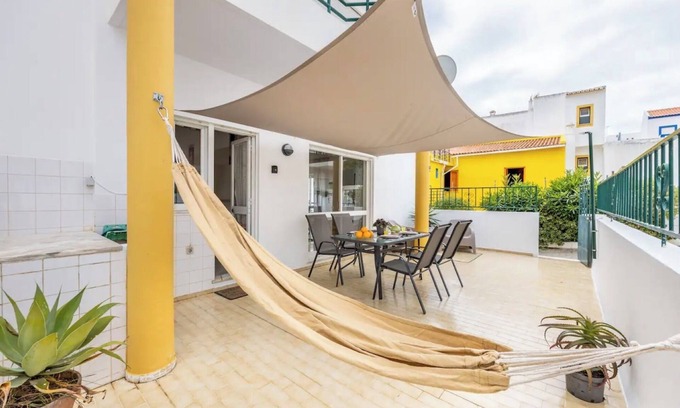 Lagos City Center Apartment | Apartment 'Casa Cláudia - Centro Histórico' with Private Terrace, Balcony and Wi-Fi