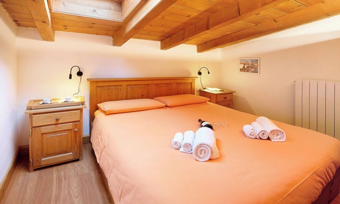 Valdisotto Apartment | Apartment 'Casa Colturi Abete' with Mountain View, Shared Garden and Wi-Fi