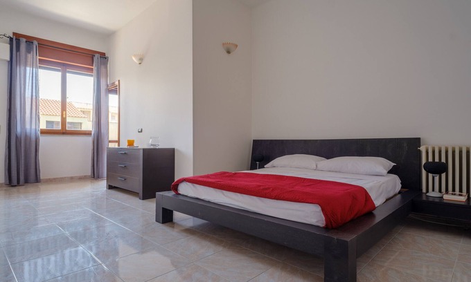 Lecce Apartment | Apartment 'Casa di Robby - Lecce' with Terraces & A/C