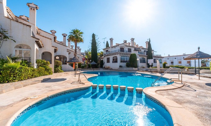 Orihuela Costa Apartment | Apartment 'Casa Reina Abajo' with Shared Pool, Wi-Fi and Air Conditioning