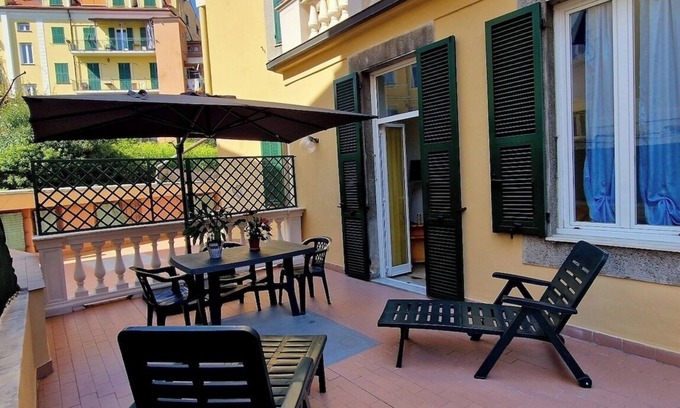 Imperia Apartment | Apartment 'Casa Vacanza Teresita' with Private Terrace, Wi-Fi and Air Conditioning