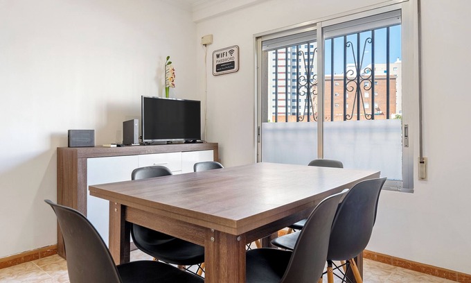 Vinaros Apartment | Apartment 'Central Modern 2bdr' with Shared Terrace, Wi-Fi and Air Conditioning