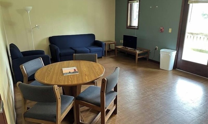Plymouth Apartment | Apartment Centrally Located