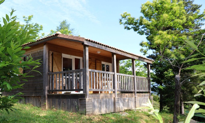 Gravieres House | Apartment 'Cindy - Mas Lachamp' with Mountain View, Shared Pool and Air Conditioning
