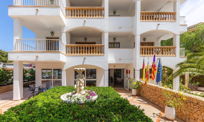 Canyamel Apartment | Apartment Close to the Beach with Pool Access, Private Terrace, Air Conditioning and Wi-Fi