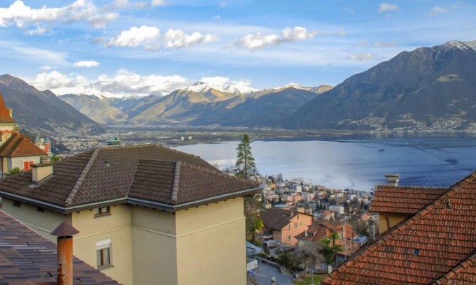 Orselina Apartment | Apartment Collina d'Oro Haus A in Orselina - 5 persons, 2 bedrooms