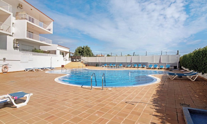 Conceicao e Cabanas de Tavira Apartment | Apartment 'Costa Cabanas 1' close to the Beach with Shared Pool & Wi-Fi