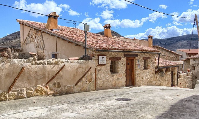Ejulve Apartment | Apartment-Cottage-Ensuite with Shower-Los Pajarcicos- El Lucero