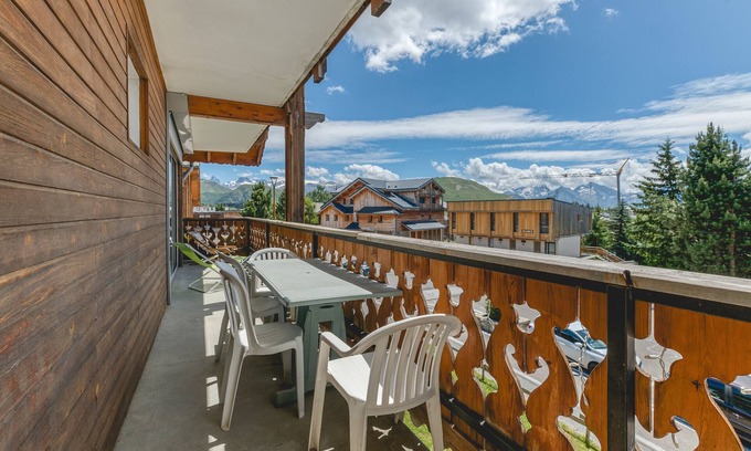 Jeux Apartment | Apartment 'Crocus 4-5 55m2' with Balcony and Wi-Fi