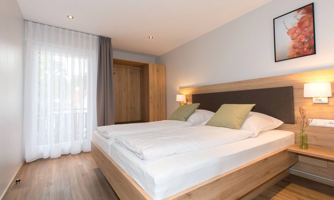 Haslach im Kinzigtal Apartment | Apartment 4 with Balcony and Wi-Fi