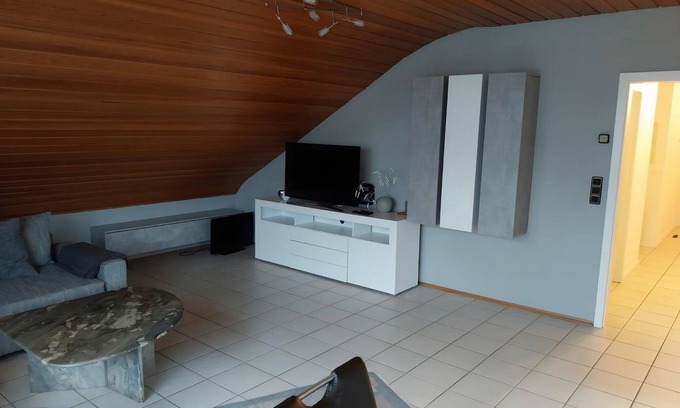 Heppenheim Apartment | Apartment 'In Heppenheim' with Wi-Fi