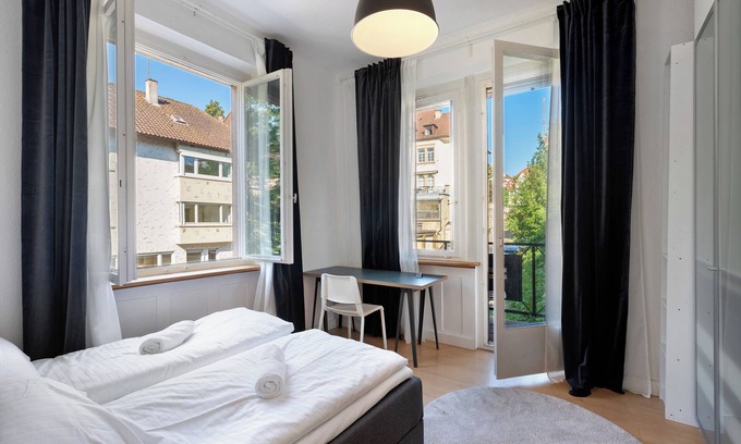 Pforzheim Apartment | Apartment 'Die Bleichstraße' with Balcony and Wi-Fi